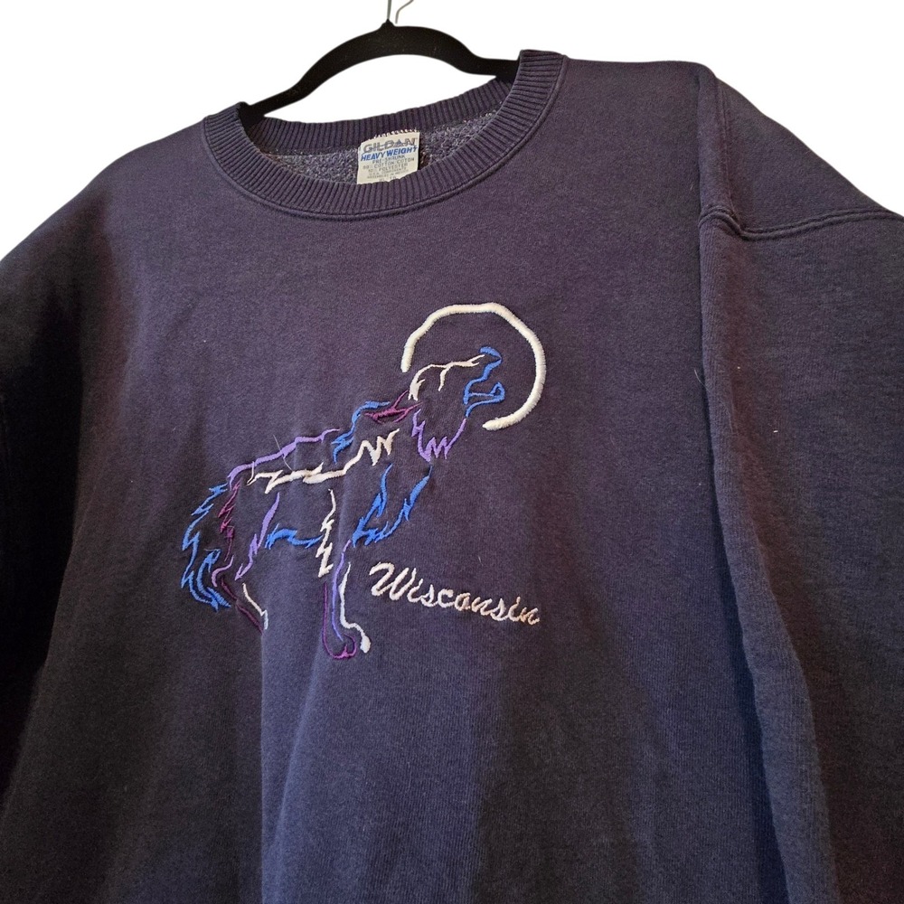 Vintage 90s Heavyweight Gildan Embroidery Wolf Sweatshirt Women's XL Wisconsin